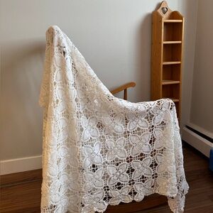 Elegant White Crochet Lace Throw